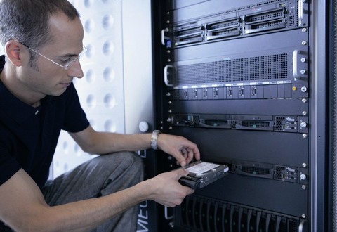 Computer Engineer fixing network