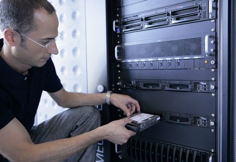 Computer Engineer fixing network